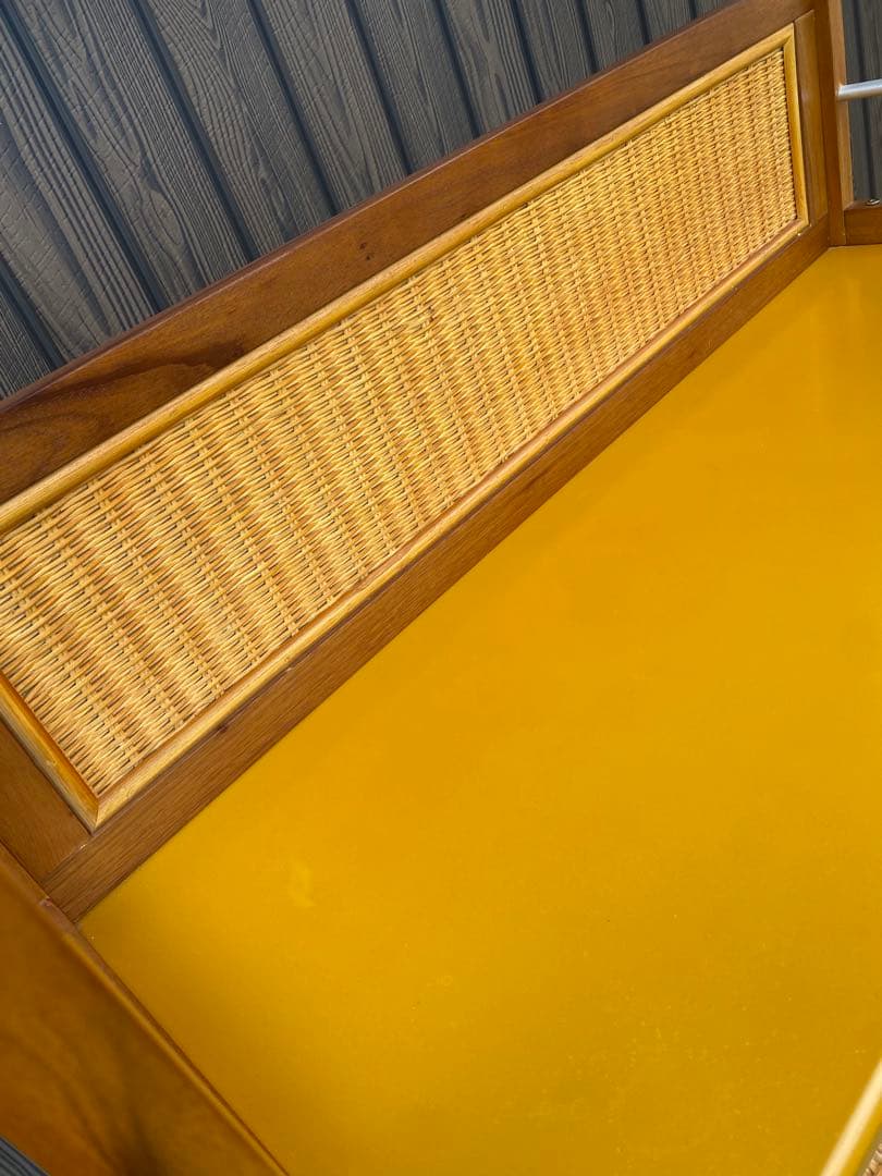 ラタン　引き出し付　ハンガーラック　棚　シェルフ　藤　黄色