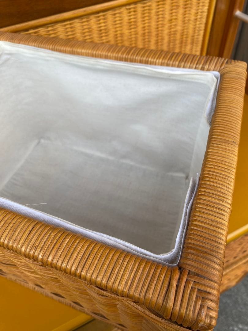 ラタン　引き出し付　ハンガーラック　棚　シェルフ　藤　黄色