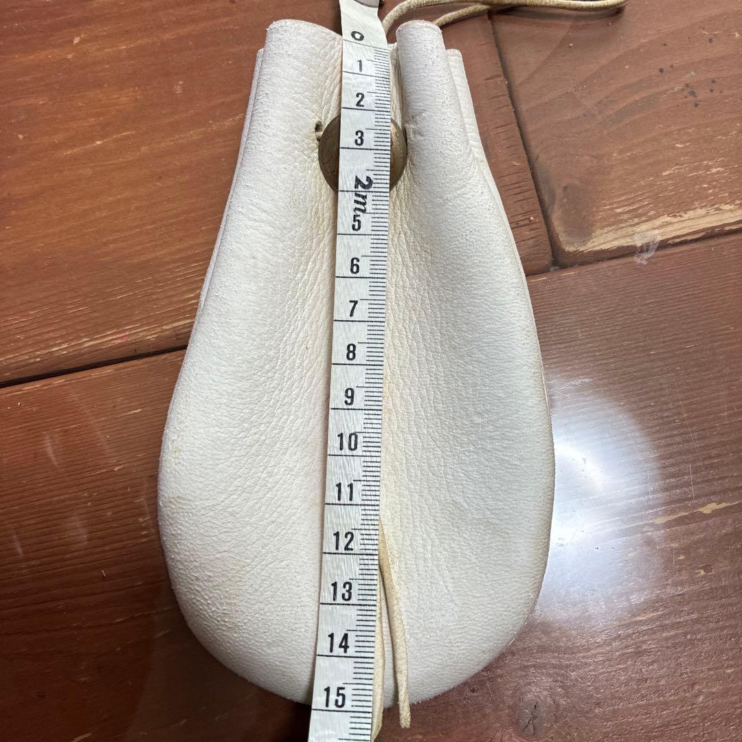 GORO'S 5セント コンチョ付き 巾着ポーチ 鹿皮 ホワイト