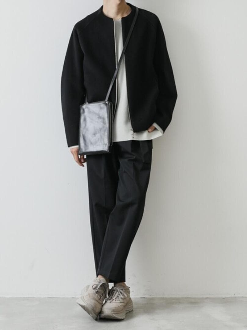 ATTACHMENT ウールギャバジン2プリーツテーパードフィットトラウザーズ