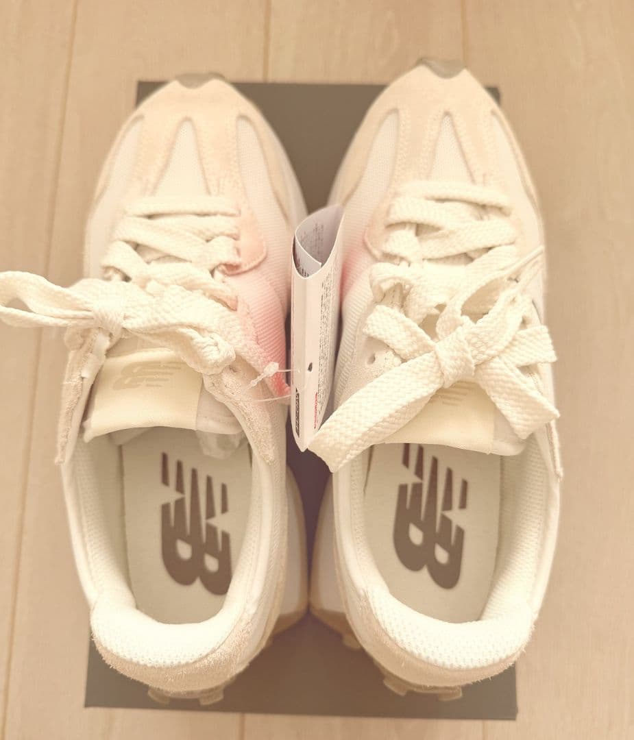 ゆ*り様 新品　ニューバランス 327 ベージュ U327LNA D24.0cm