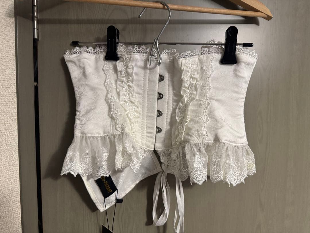 アトリエピエロ　ホワイトコルセット