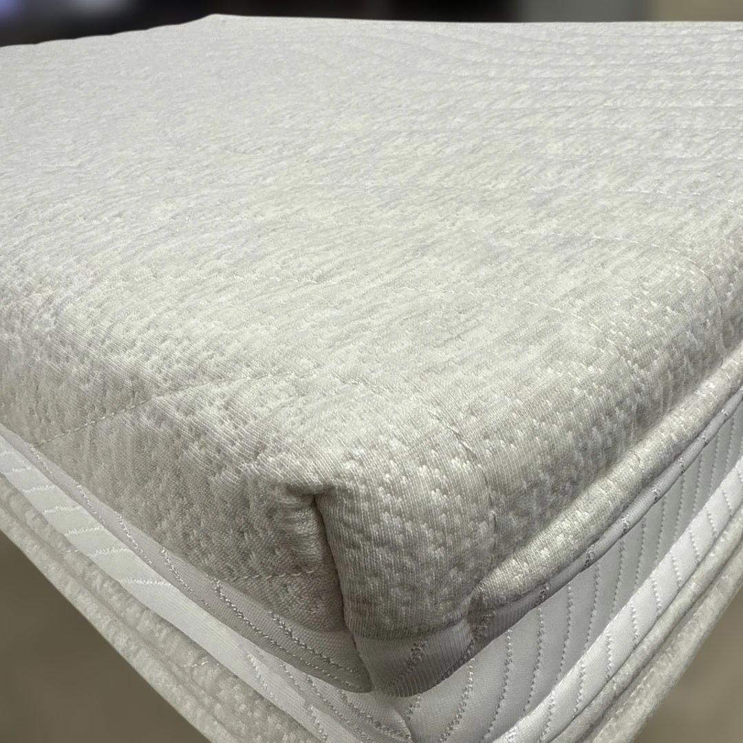 ⑧快適快眠✨OASIS シングル 布団 三つ折り コアラ✨一部目立たない汚れあり