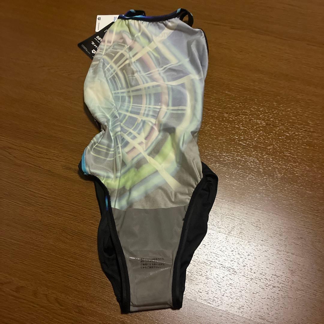 アリーナ　競泳水着　X python2