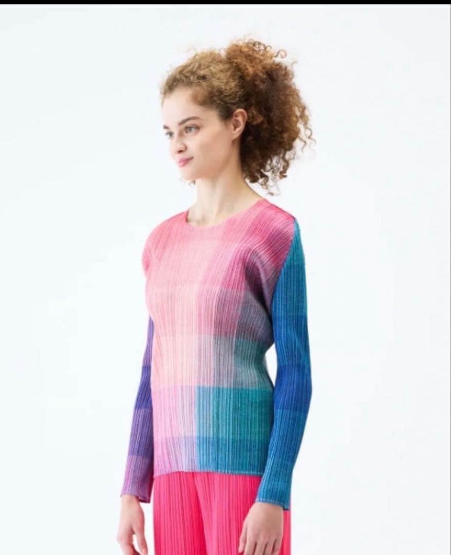 プリーツプリーズ PLEATS PLEASE 新作 3月 長袖 Photon