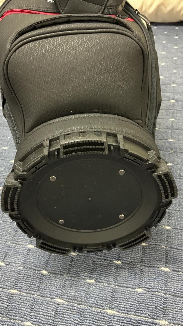 【使用3回ほど】アディダス キャディバッグ ９型 ジオメトリック柄マットブラック