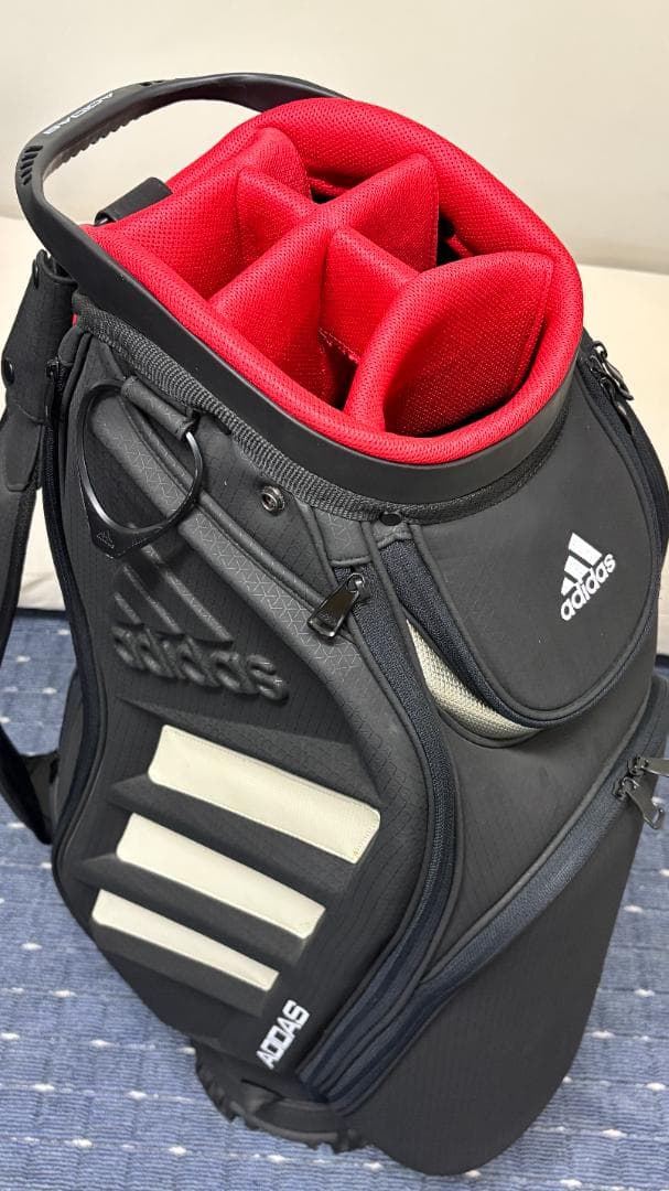 【使用3回ほど】アディダス キャディバッグ ９型 ジオメトリック柄マットブラック