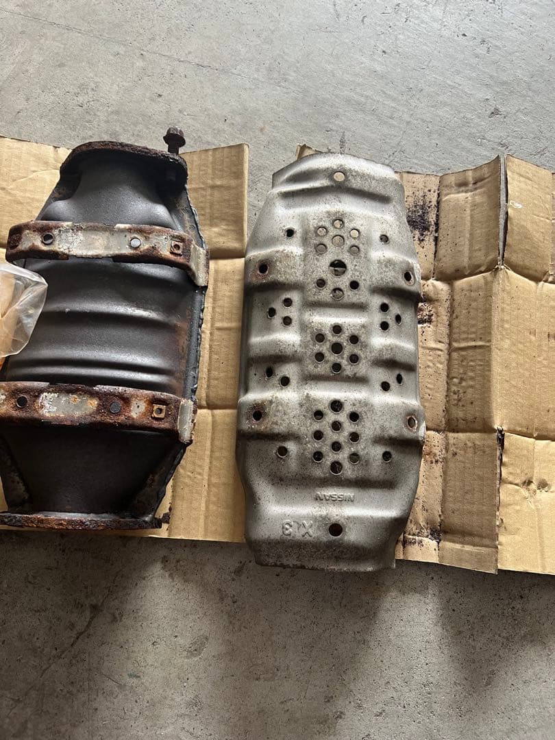 ステージア2.5ターボ　純正触媒