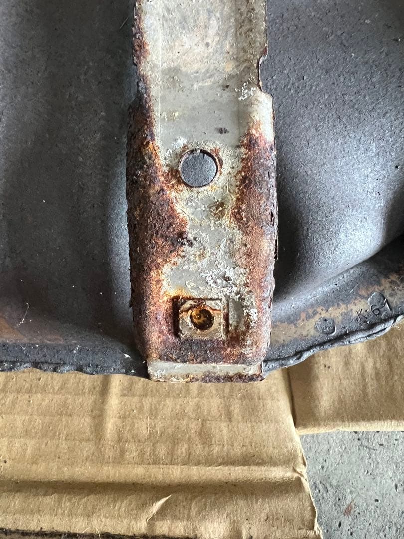 ステージア2.5ターボ　純正触媒