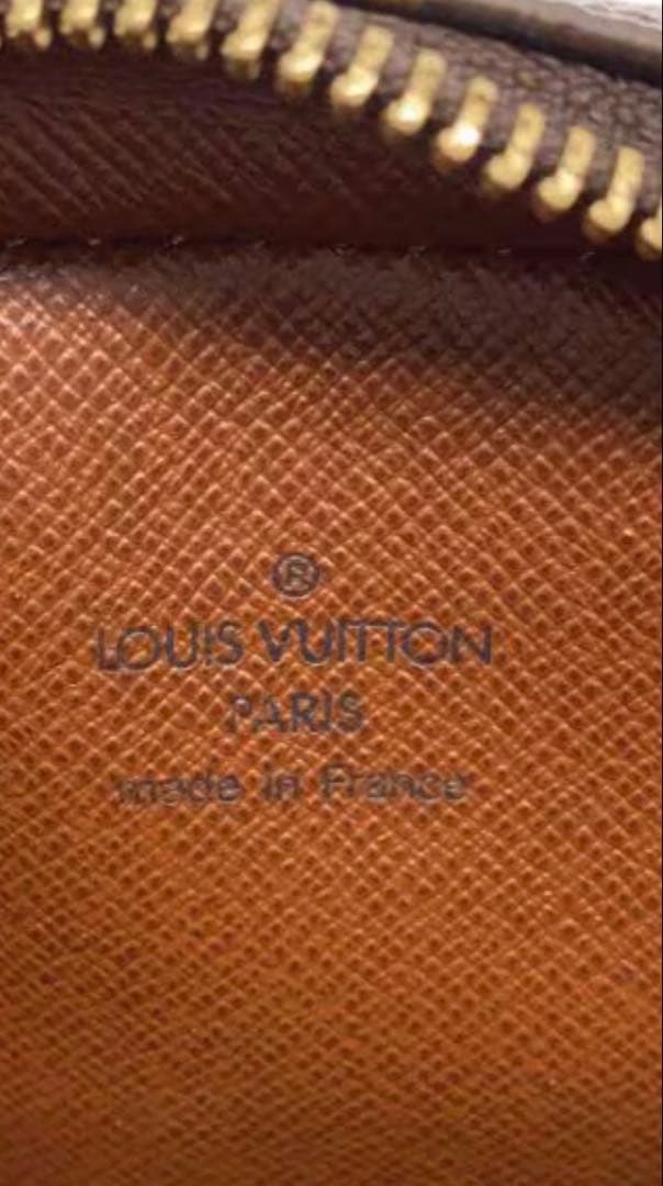 LOUIS VUITTONショルダーバッグ