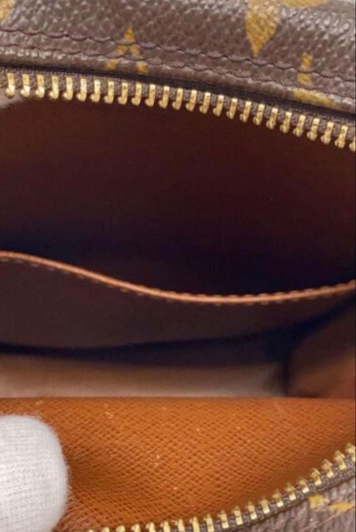 LOUIS VUITTONショルダーバッグ