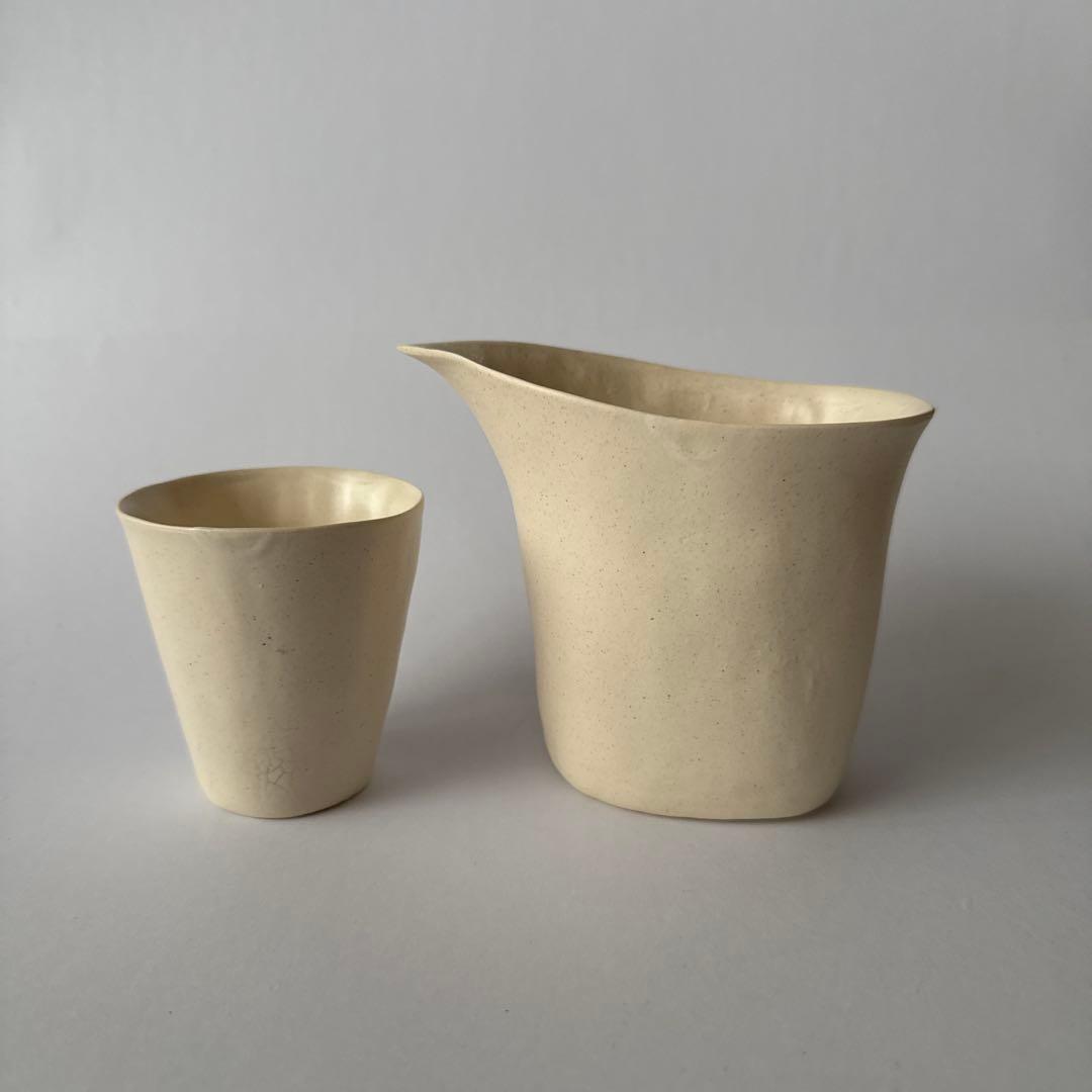 幸*家様 井山三希子さん　美品　片口ピッチャー　 （カップはおつけします。）