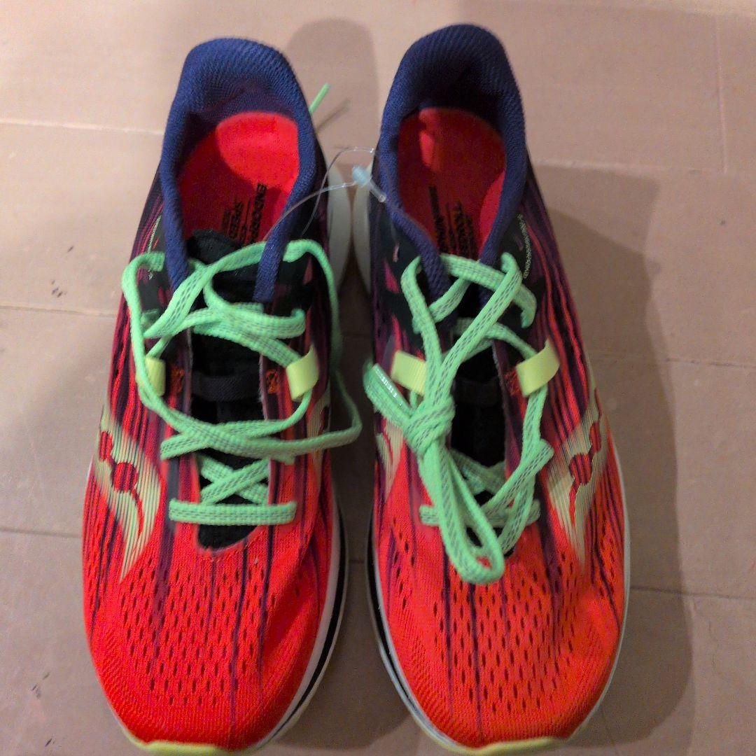 新品 サッカニー エンドルフィン プロ 2 マラソン シューズ 24.5cm