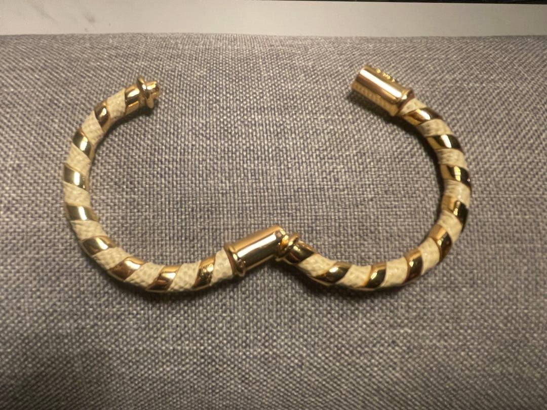 ロエベLOEWE ビンテージ バングル 革巻き 金 ゴールド 白　ホワイト