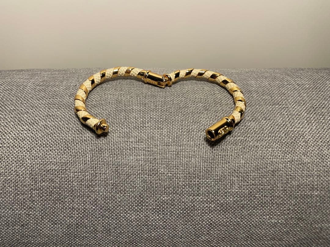 ロエベLOEWE ビンテージ バングル 革巻き 金 ゴールド 白　ホワイト