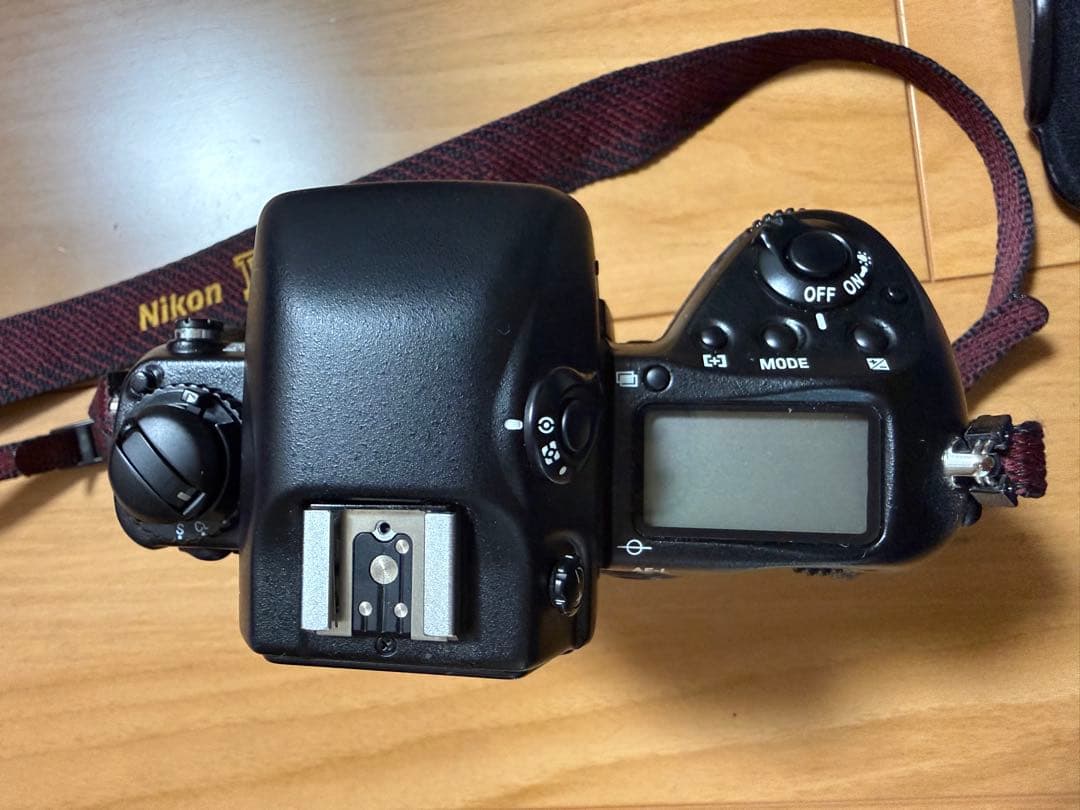 Nikon F5 一眼レフカメラ フラッシュ付き