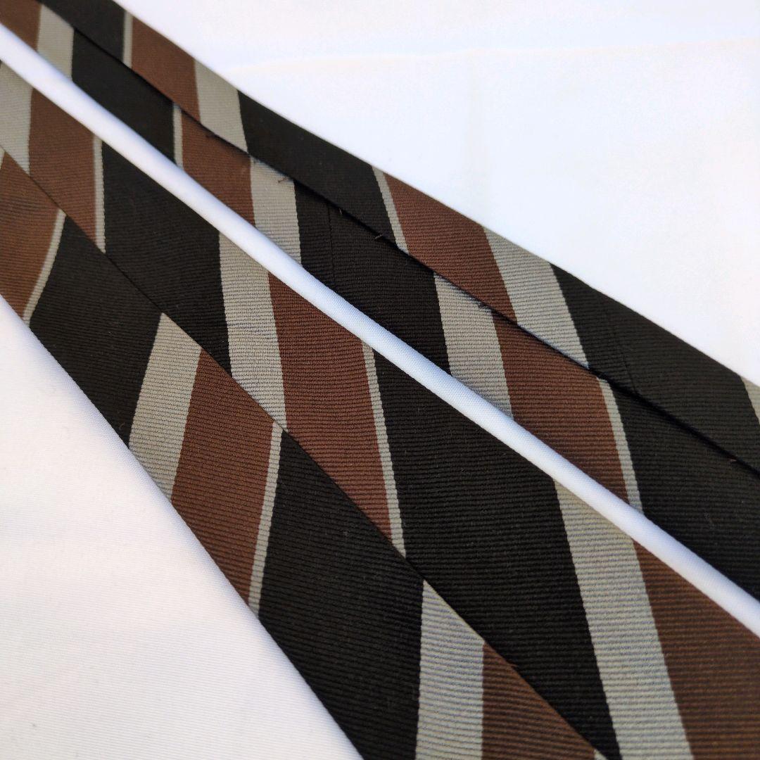 【美品】ホリデーアンドブラウン ネクタイ ブラック ブラウン パネルストライプ