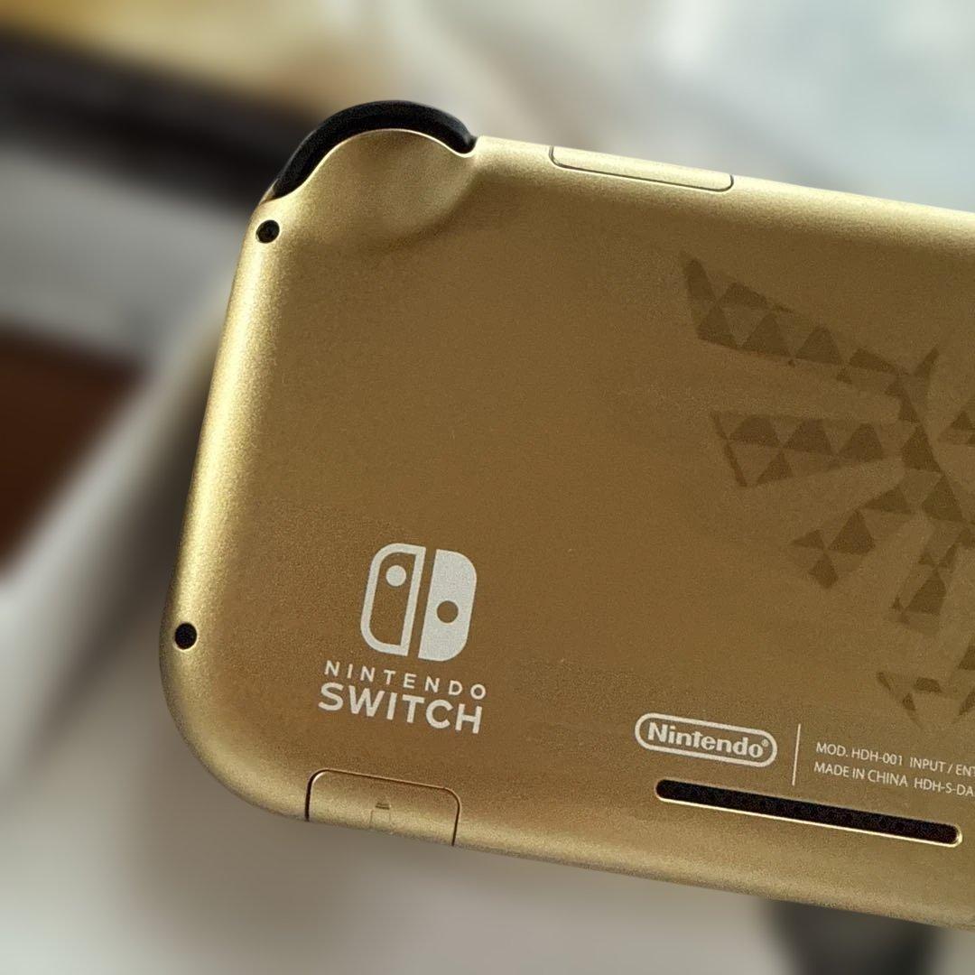 ニンテンドーSwitchライトハイラルエディション