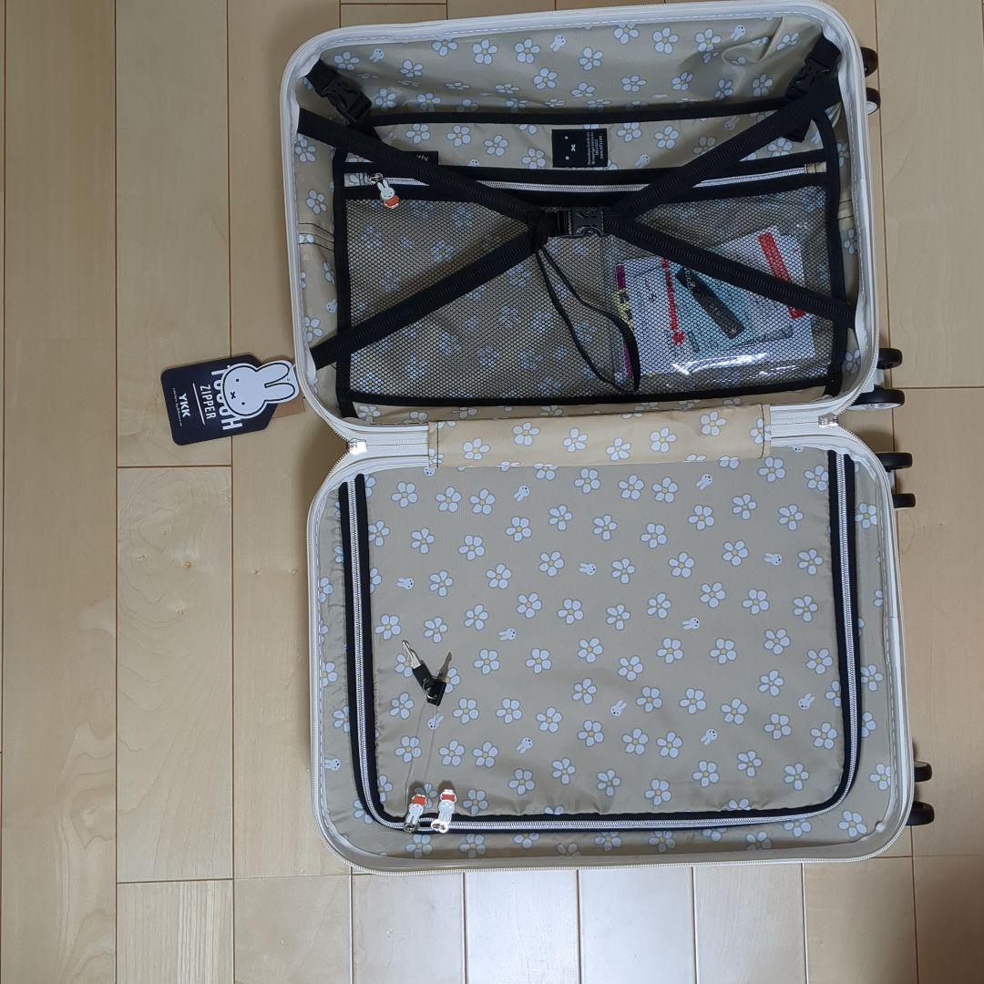 ミッフィー　 ホワイト 顔デザイン キャリーケースｓサイズ