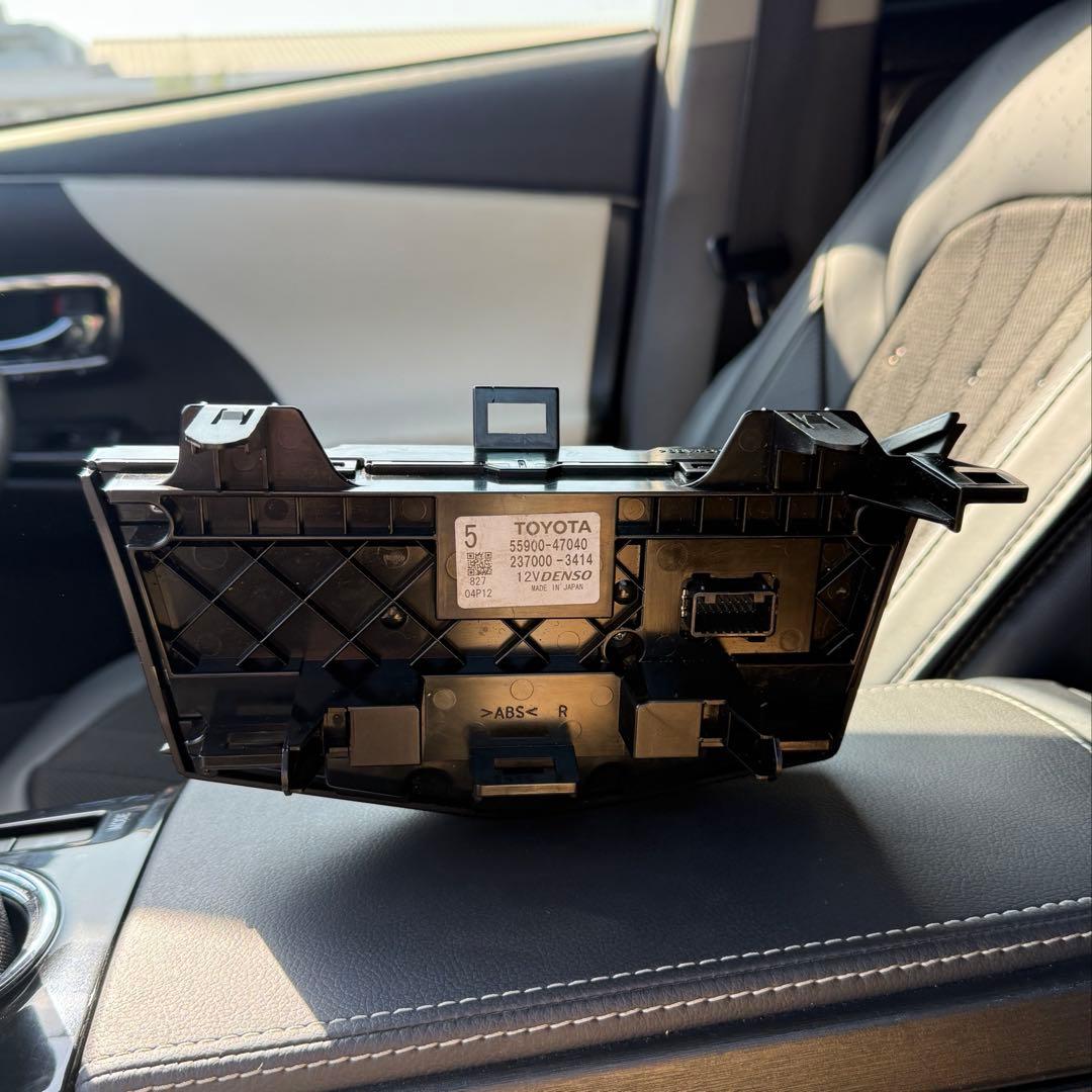 【リクナナ】プリウスα S tune Black Ⅱ エアコンパネル