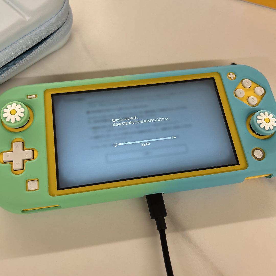 Nintendo Switch Lite イエロー 本体　ケース　あつ森付き