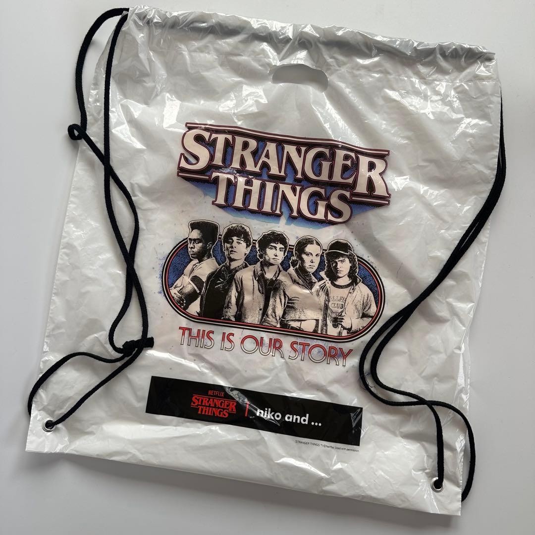 新品未使用 　ストレンジャーシングス　ニコアンド　スウェットMサイズ