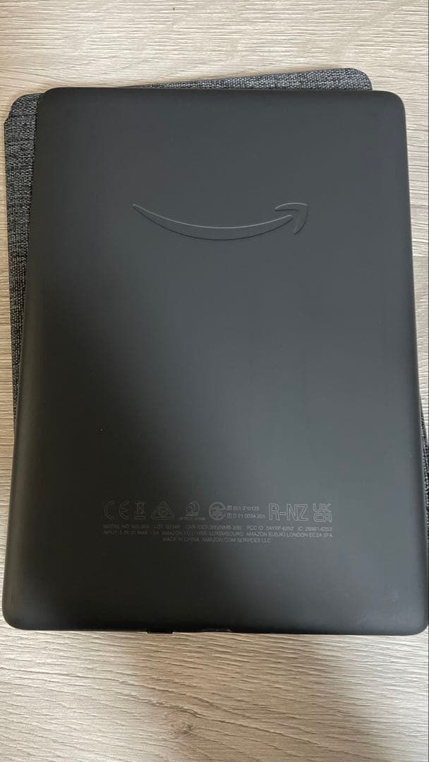 Kindle Paperwhite 16GB 11世代 広告なし (カバー付)