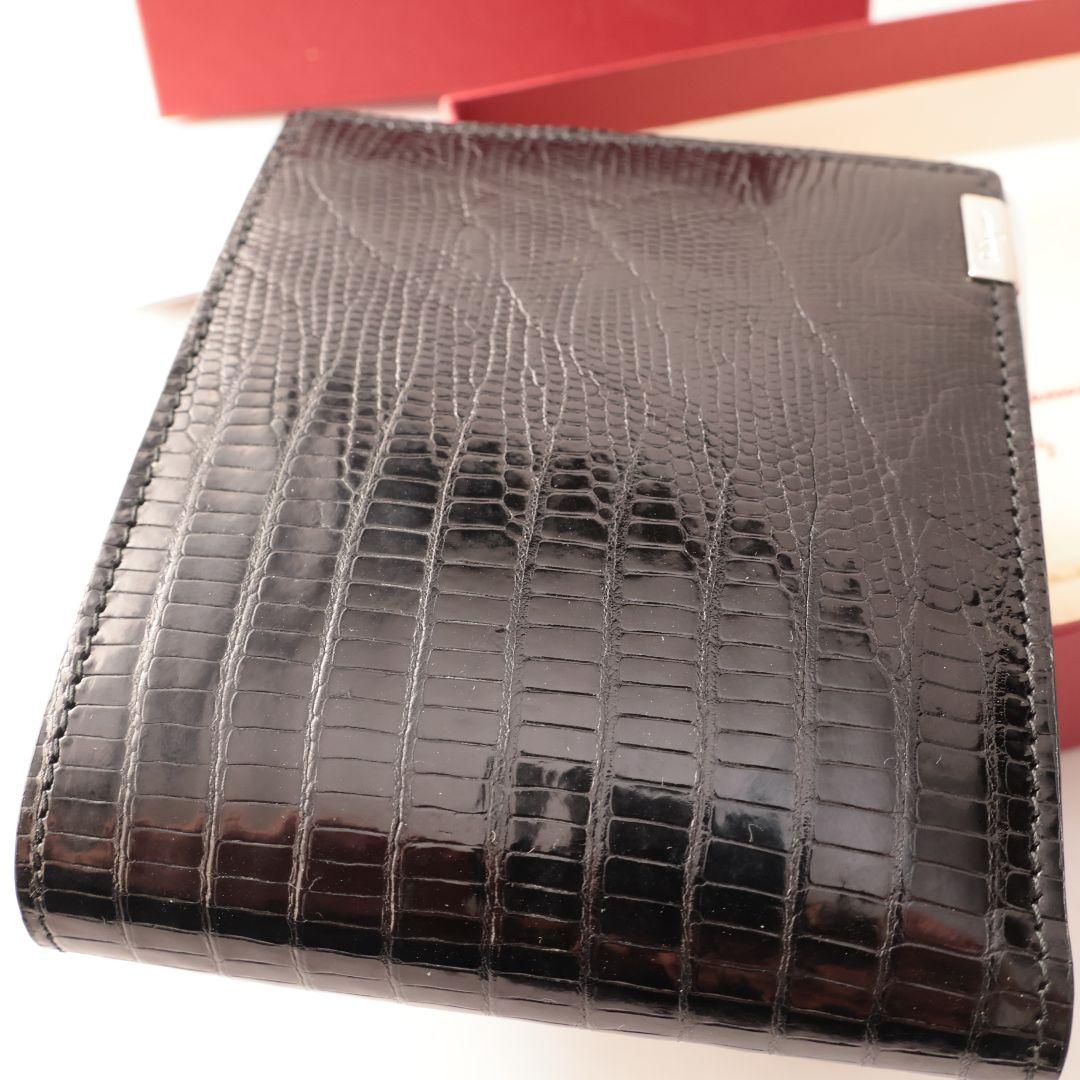 フェラガモ Salvatore Ferragamo リザード 二つ折り財布 黒色