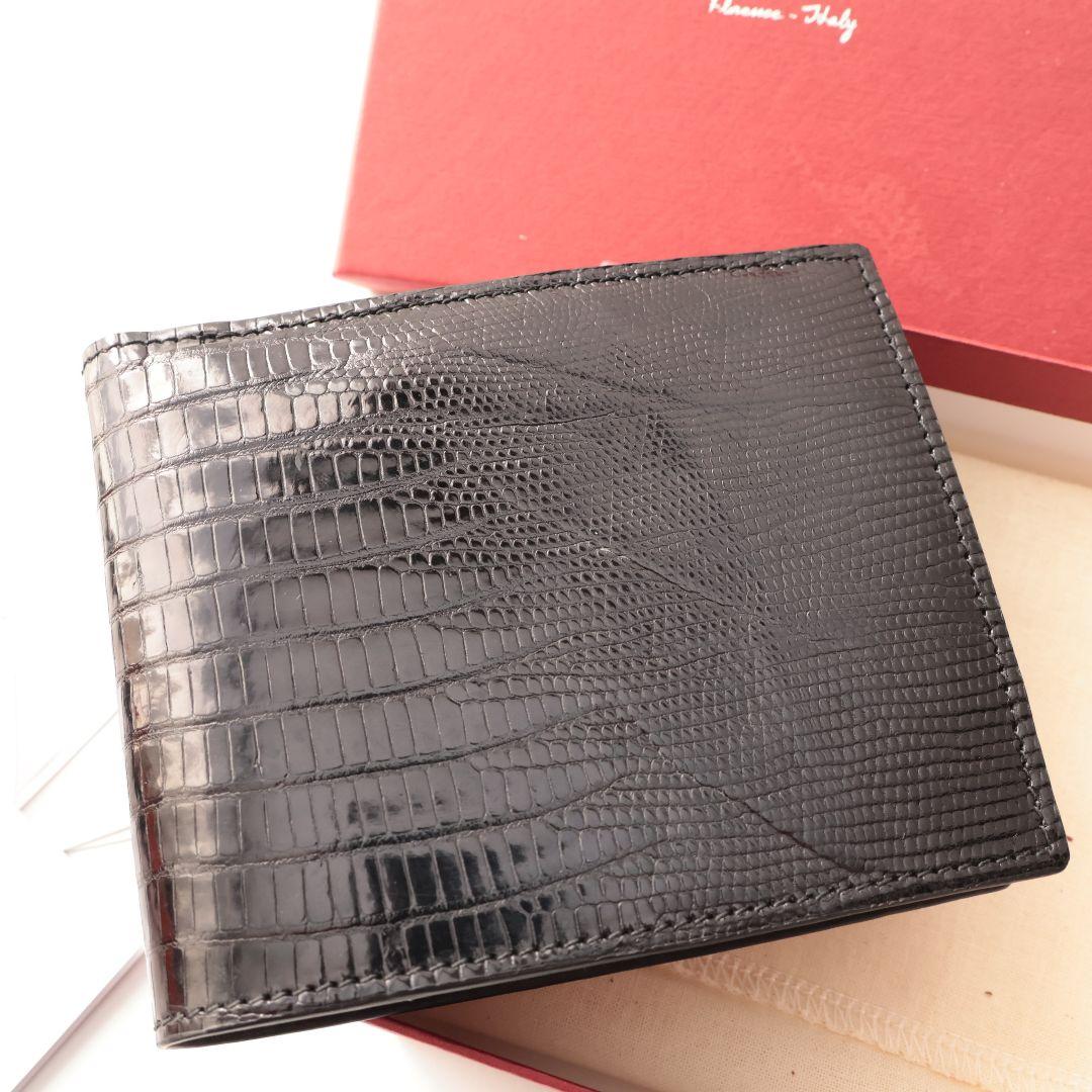 フェラガモ Salvatore Ferragamo リザード 二つ折り財布 黒色