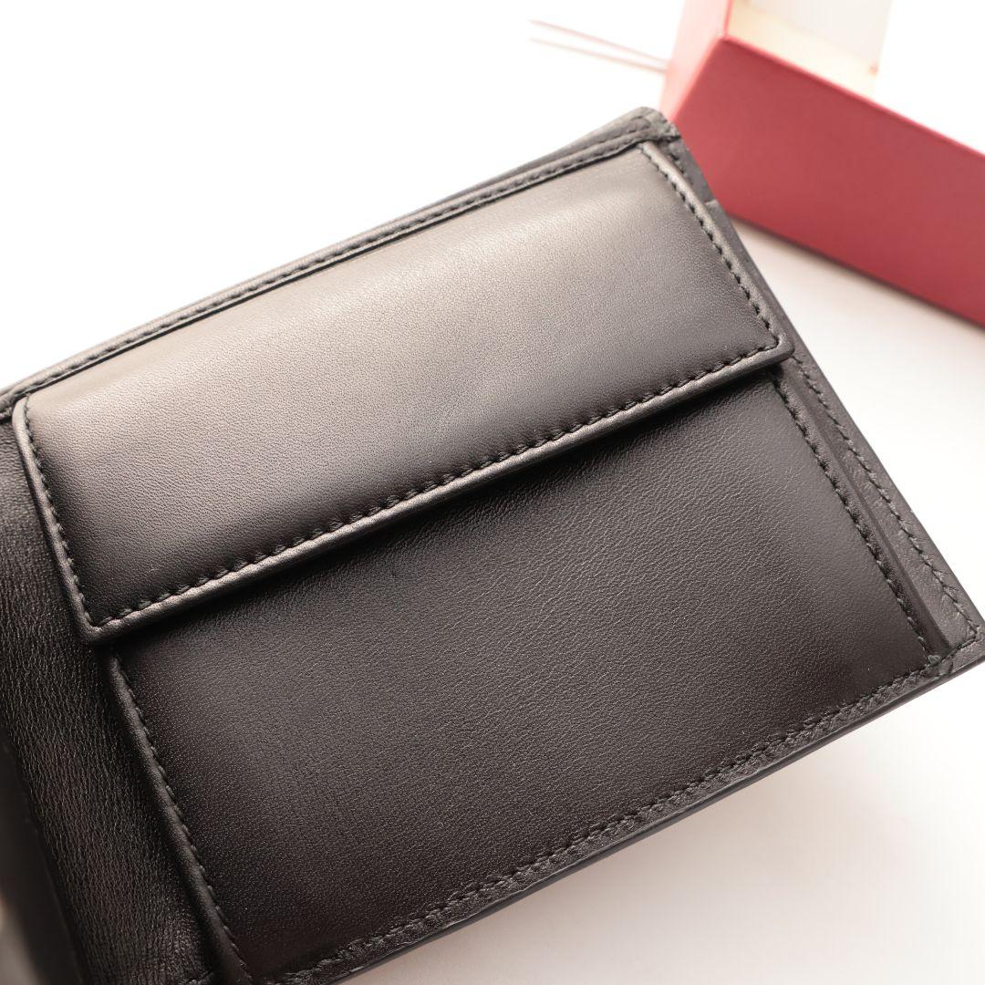 フェラガモ Salvatore Ferragamo リザード 二つ折り財布 黒色