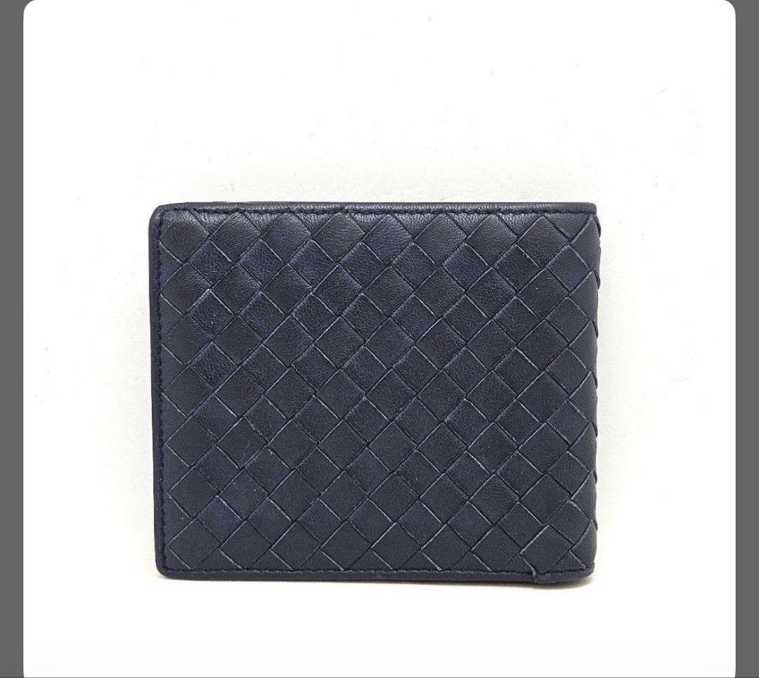 r*r様 美品　ボッテガヴェネタ イントレチャート　二つ折り財布 ネイビー 折り