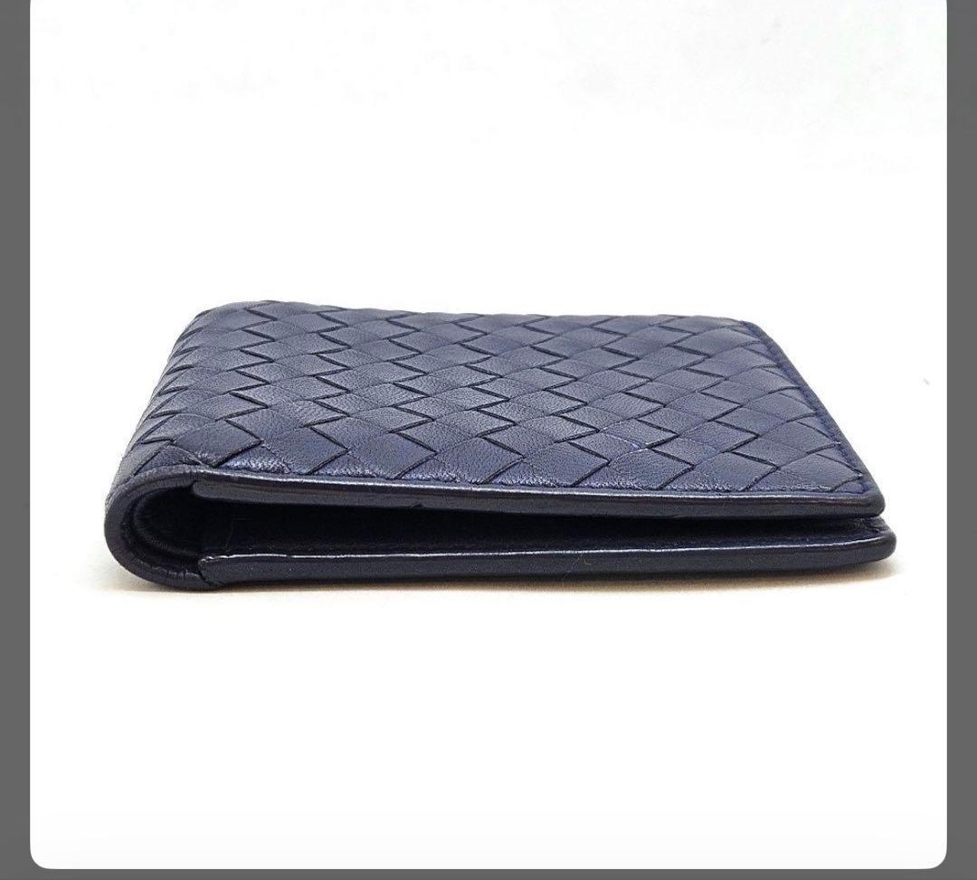 r*r様 美品　ボッテガヴェネタ イントレチャート　二つ折り財布 ネイビー 折り