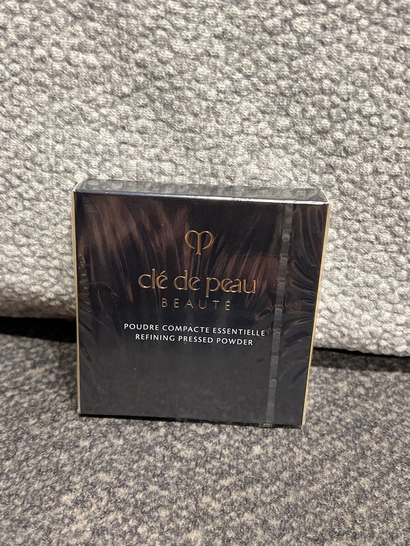 クレ・ド・ポー ボーテ　プードルコンパクトエサンシエルn エレガントスリム　本体