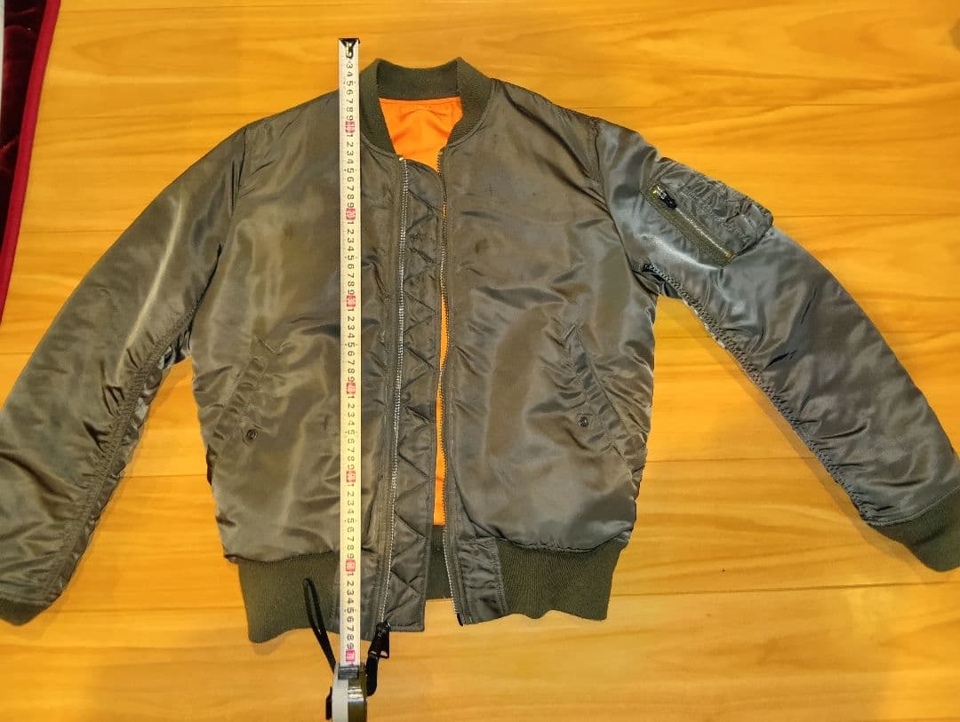 アルファインダストリーズ　MA-1 フライトジャケット