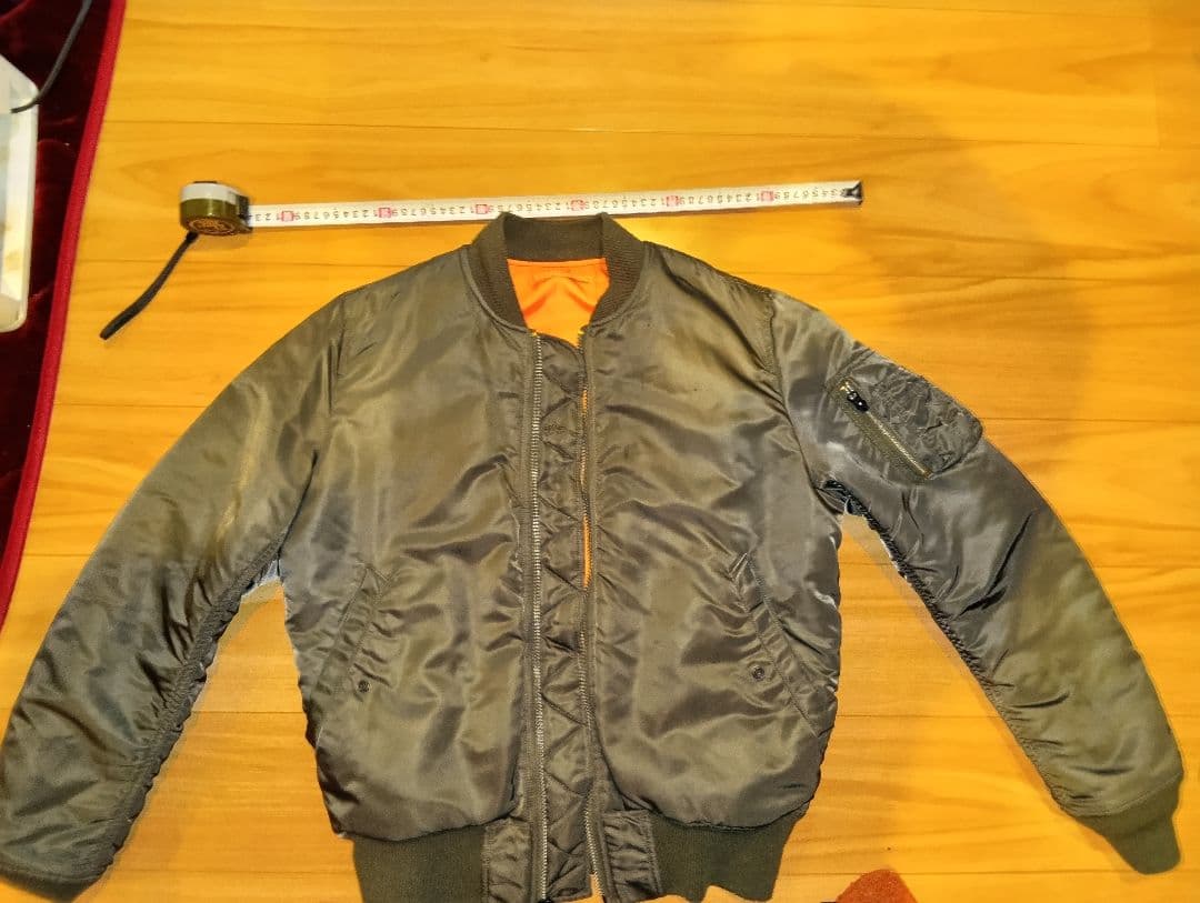 アルファインダストリーズ　MA-1 フライトジャケット