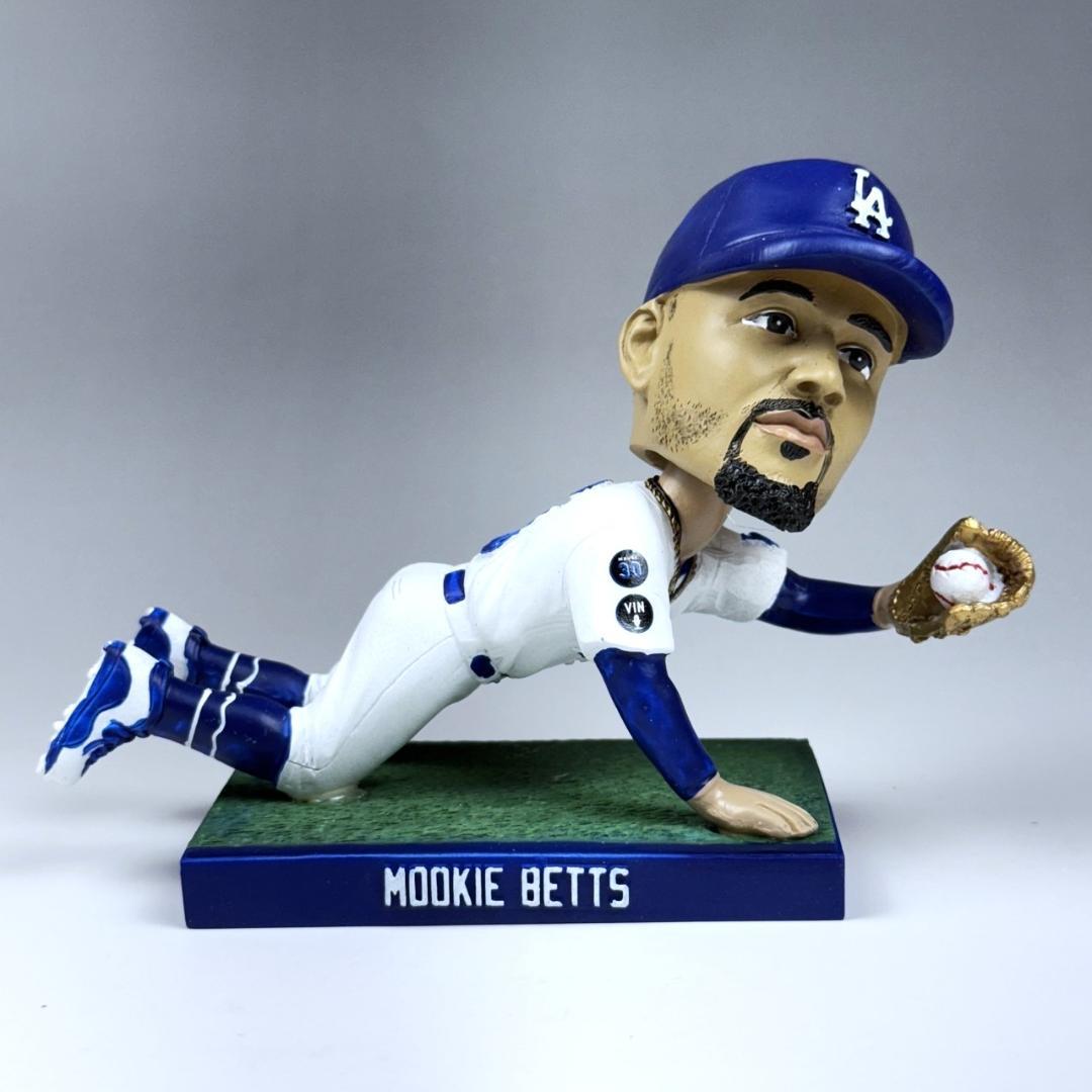 新品 ムーキー・ベッツ ゴールドグラブ賞 ボブルヘッド フィギュア ドジャース