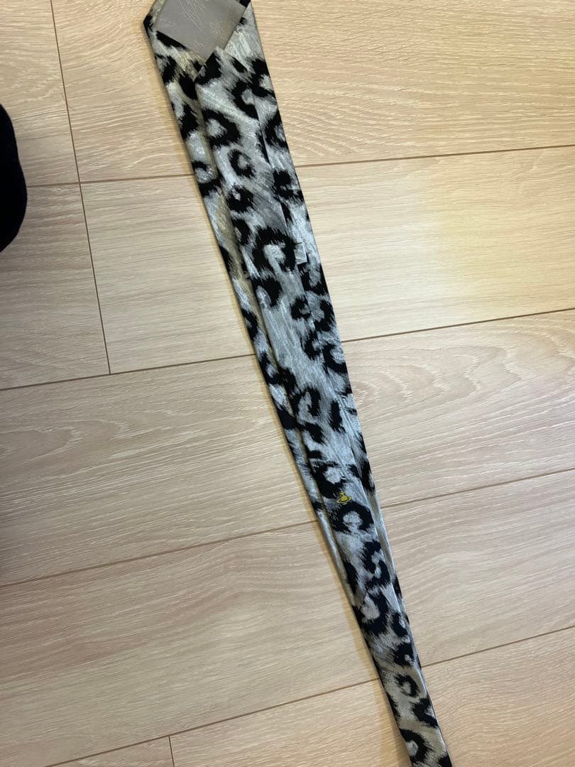 使用感無 ヴィヴィアンウエストウッド ヒョウ柄 シルク ネクタイ レオパード
