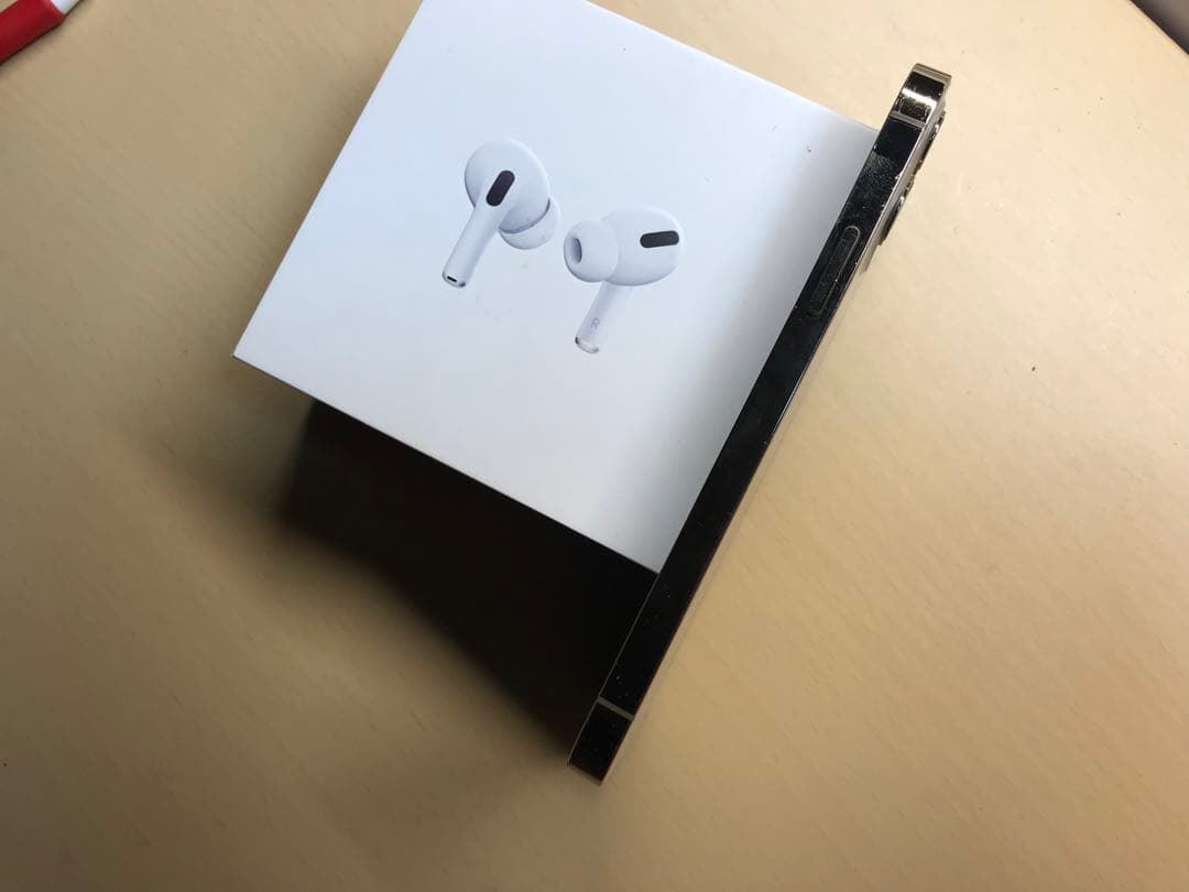 iPhone12pro ゴールド　SIMフリー　背面割れ有　256GB