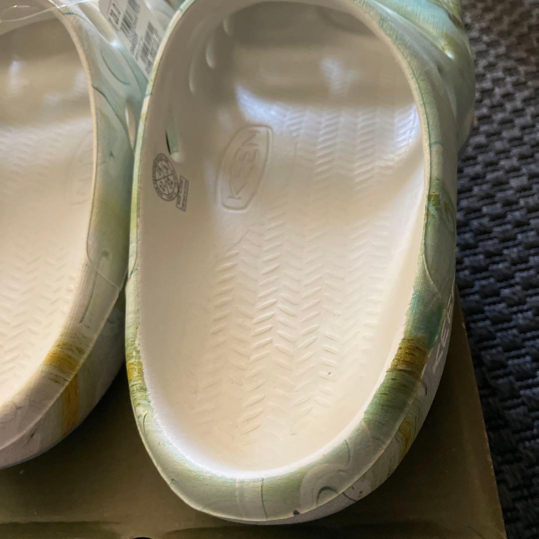 の*ん様 Keen 青と白のグラデーションサンダル　未使用品