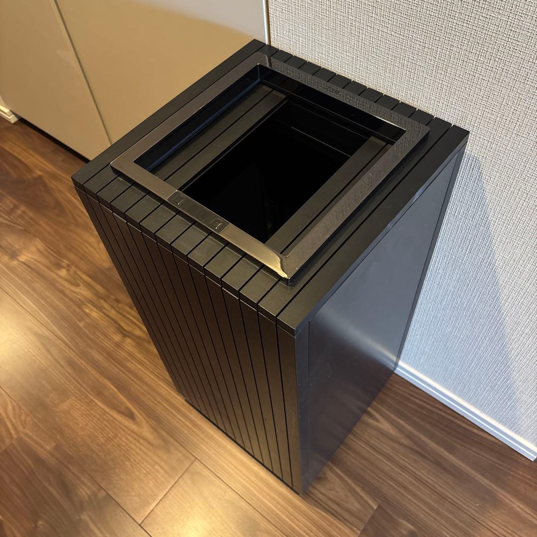 【しも】 Zita Square 自動ゴミ箱