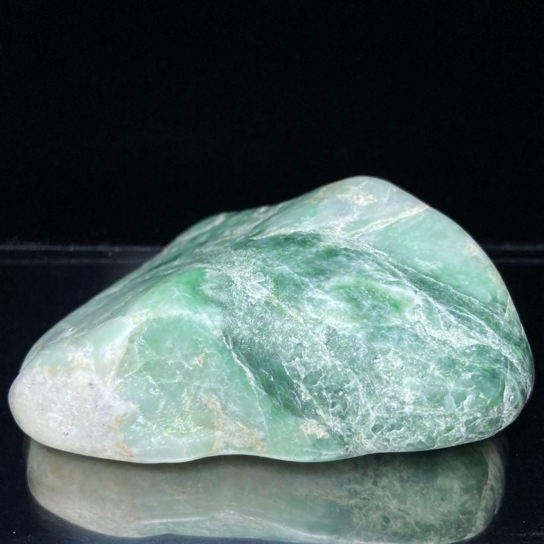【専用品】糸魚川翡翠　翡翠　さまざまな翠　原石　160.2ｇ