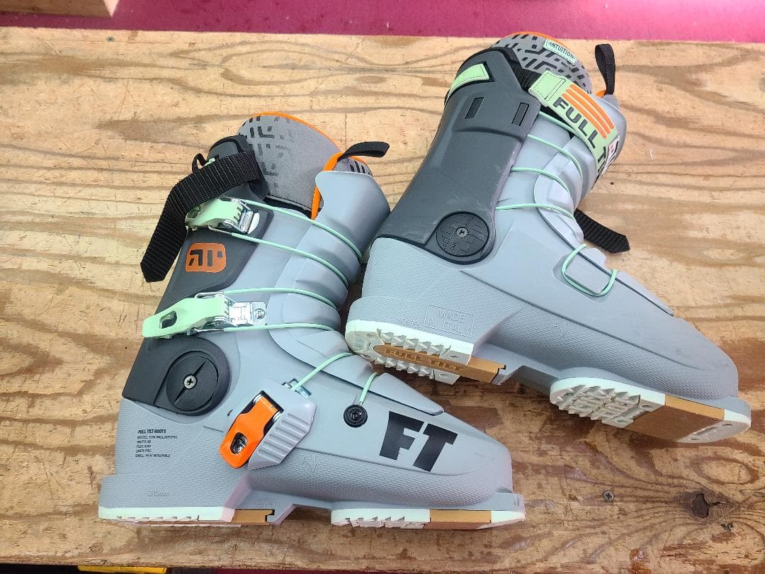 スキー FULL TILT TOM WALLISCH PRO 27.5cm