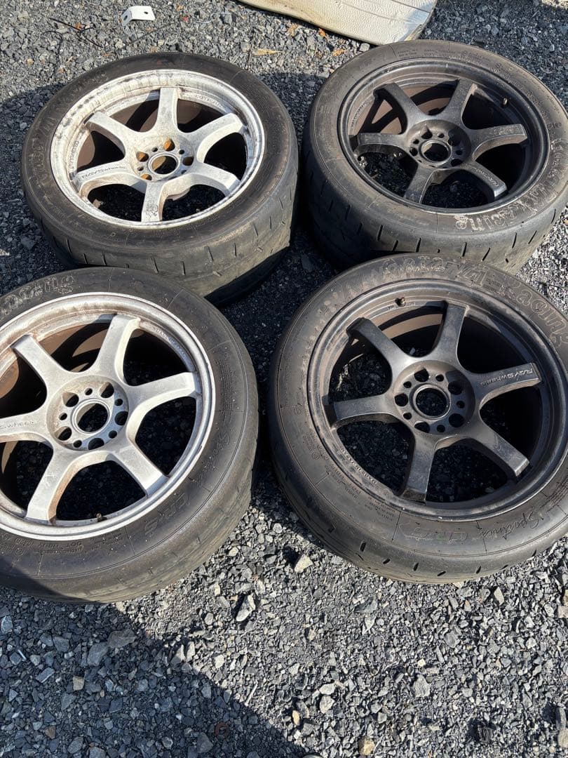 RAYS wheels D57 白2本黒2本