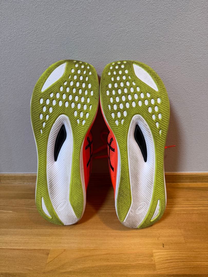 【中古美品】 asics MAGIC SPEED 3