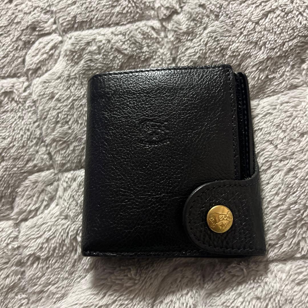 イルビゾンテ 黒レザー財布 二つ折り ボタン