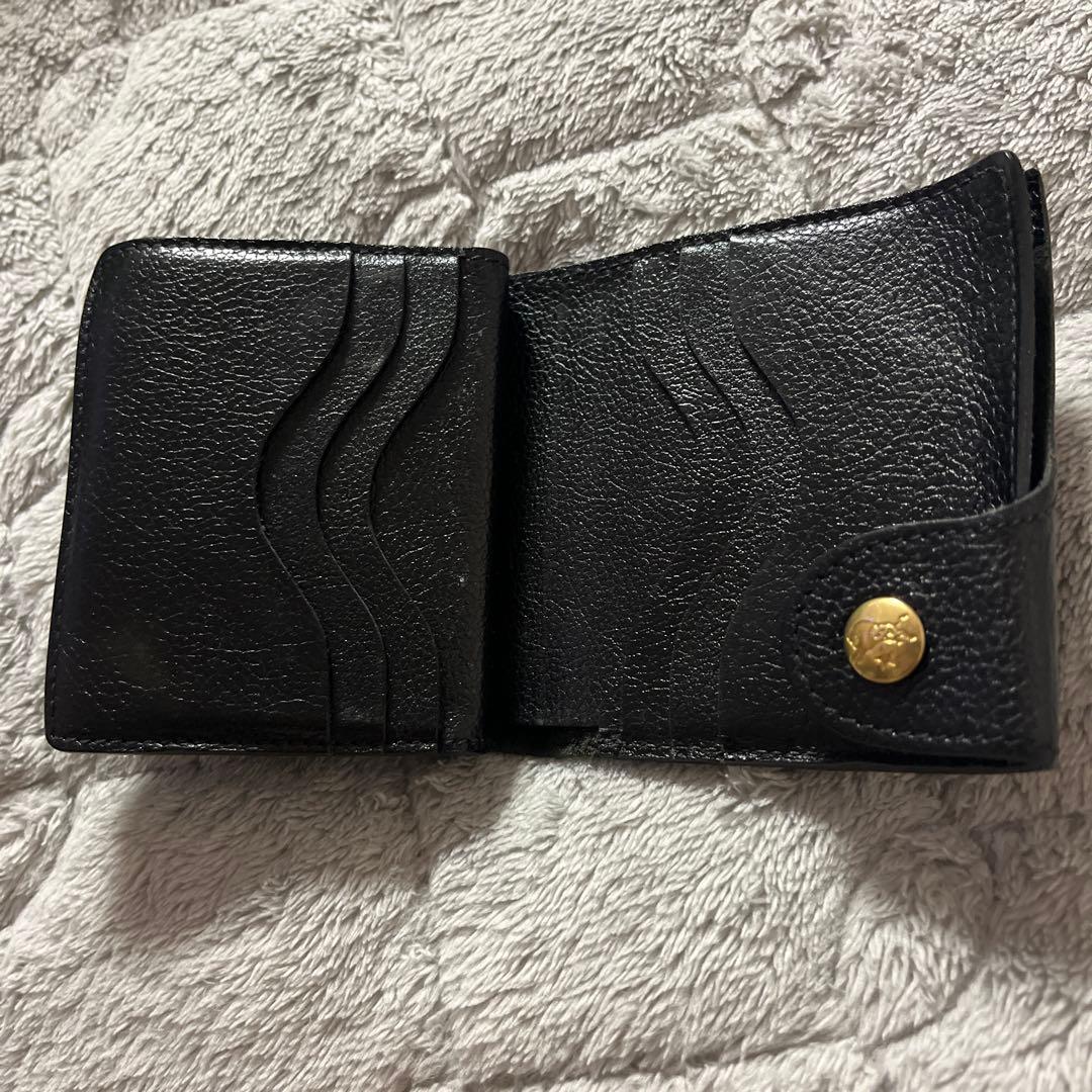 イルビゾンテ 黒レザー財布 二つ折り ボタン