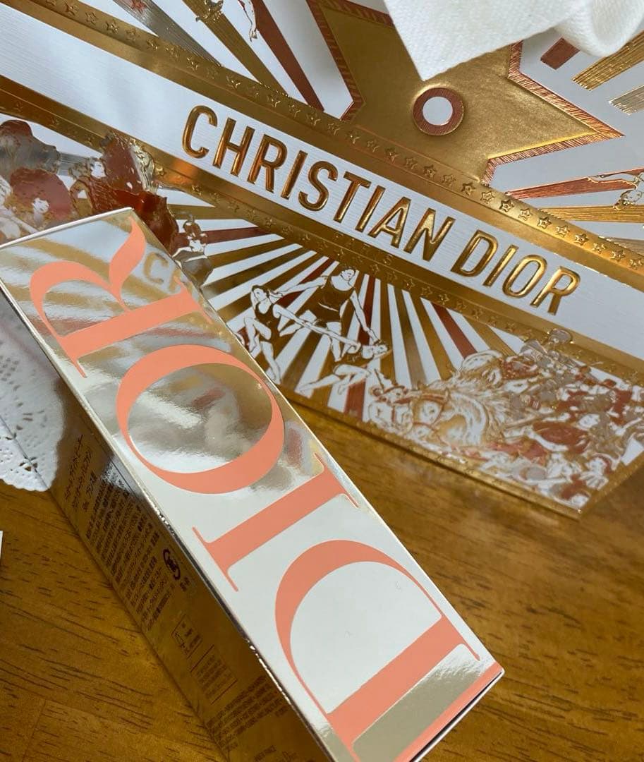 未使用✨ディオール アディクト ピーチー グロウ オードゥ パルファン　50ミリ