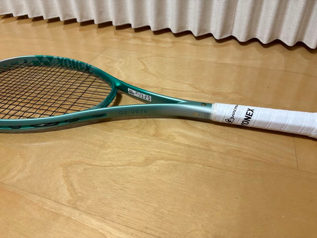 YONEX ボルトレイジ7V新色
