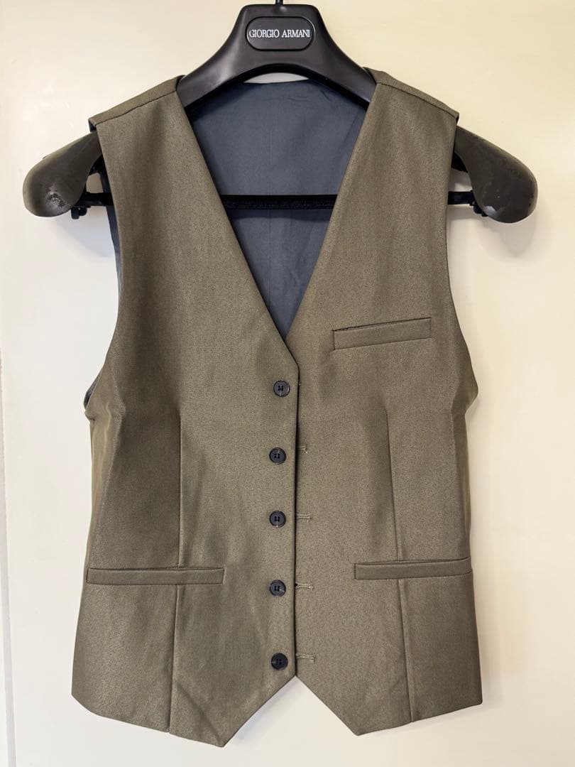 値下げしました！オリーブグリーン スリーピーススーツ(中国縫製)