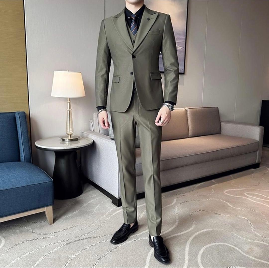 値下げしました！オリーブグリーン スリーピーススーツ(中国縫製)